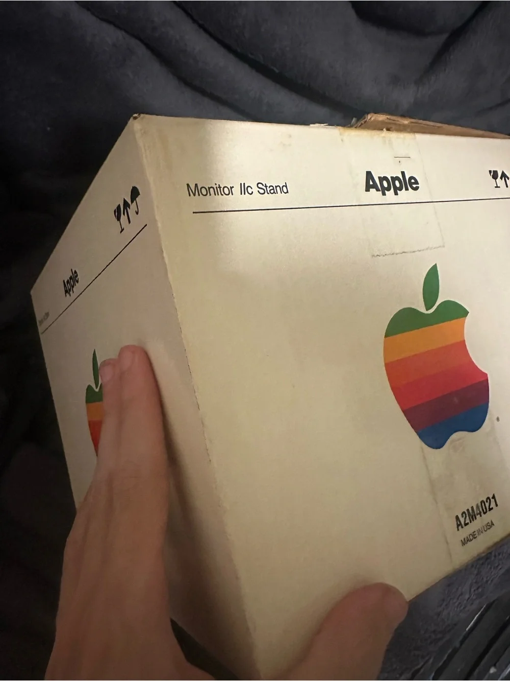 Apple Monitor IIc Stand Packaging in Cream with Rainbow Logo